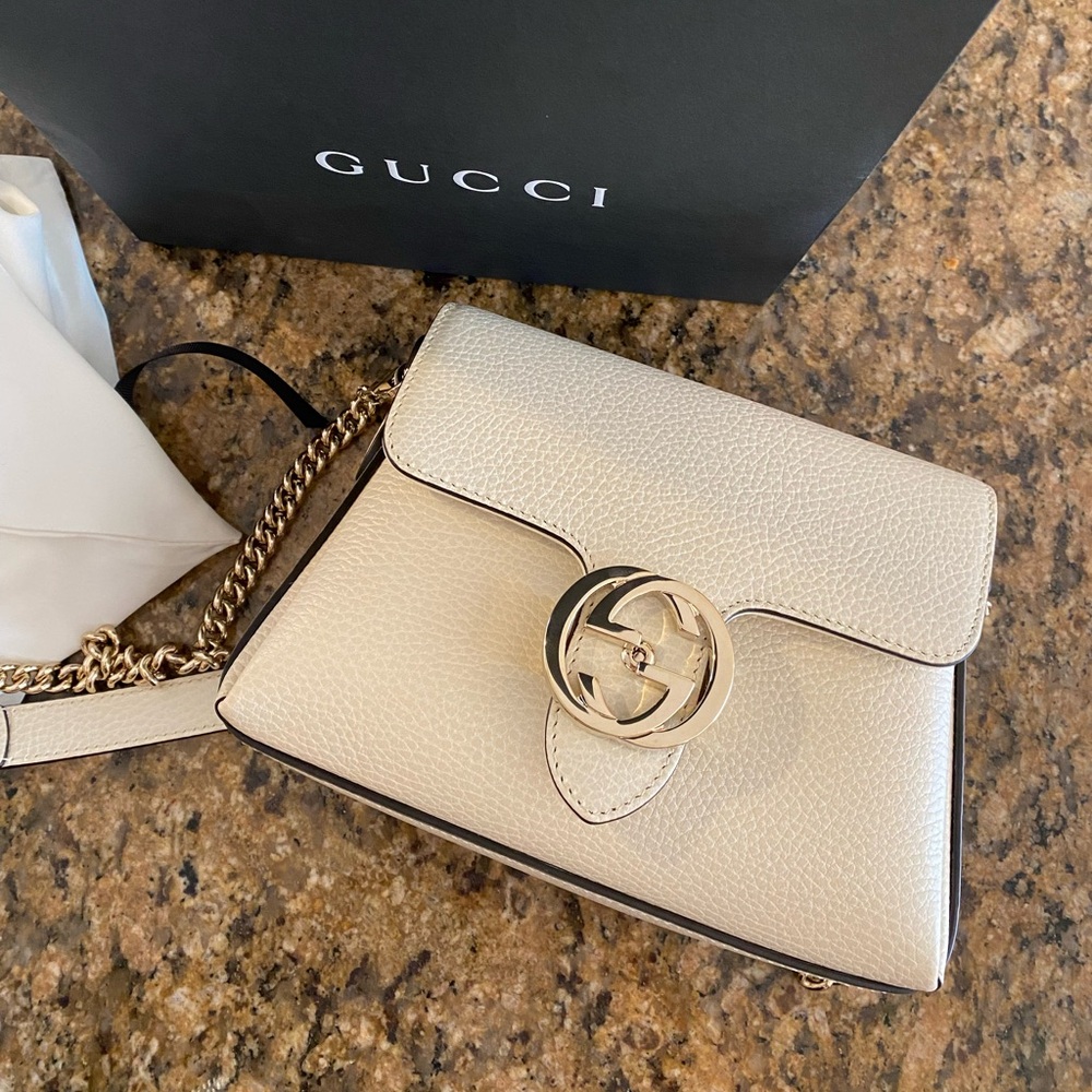 GUCCI Interlocking GG Shoulder Bag